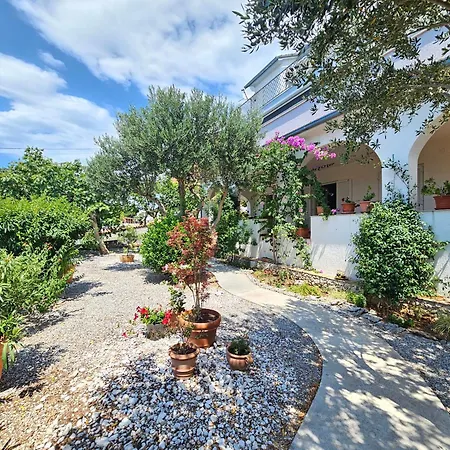 Affittacamere Mimica Double With Private Bathroom And Terrace Novi Vinodolski